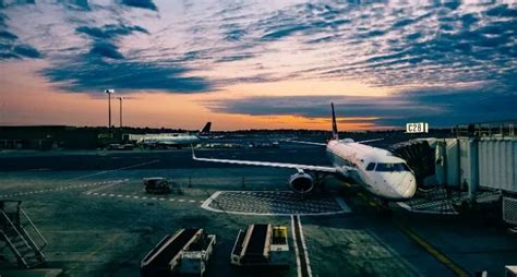 Flights To Resume From 6 Cities | WhatsHot Kolkata