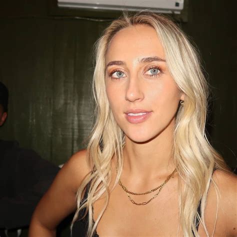 Ashley Cooke Wiki Husband Net Worth Age Height Bio | Everything you ...