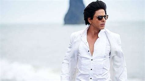 Smoky Design Shah Rukh Khan, Indian actor, 4K, 5K, Bollywood Wallpaper ...