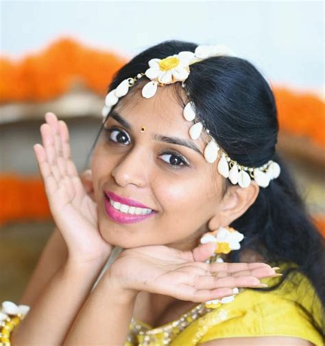 Lamansh® Flower Jewellery Set With Shells | Complete Bridal set for Ha