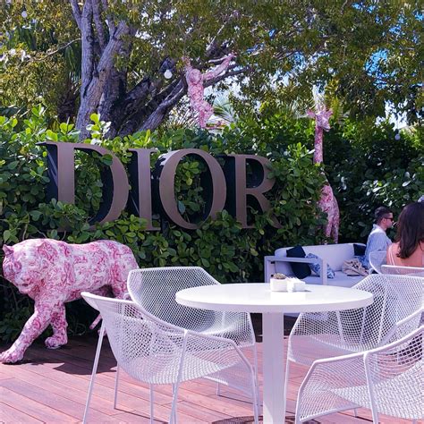 Dior Cafe Miami - Why it's the place to be seen right now - Christinabtv