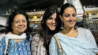 Ektaa Kapoor & Anita Hassanandani Visit Tirupati Balaji Temple, Enjoy ...