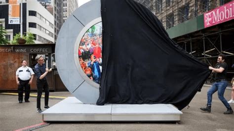 New 'Portal' Sculpture Builds Virtual Bridge From NYC to Dublin ...