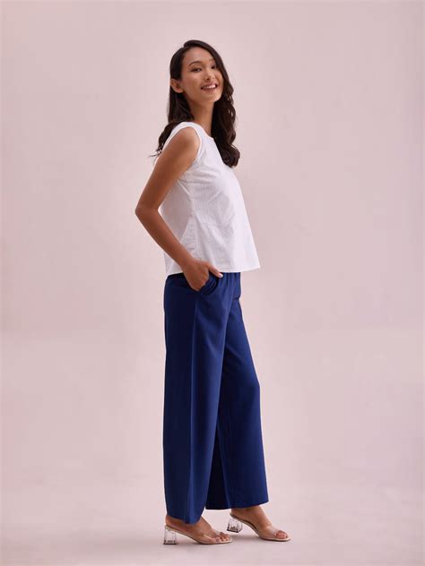 Women Solid Navy Woven Viscose Mid Rise Basic Palazzos