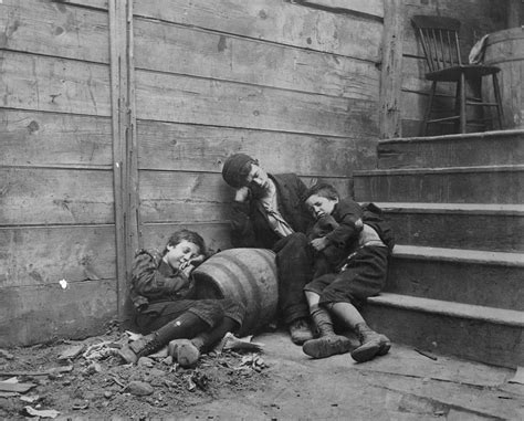 These 20 Photos Tell the Horrific History of New York's Tenements