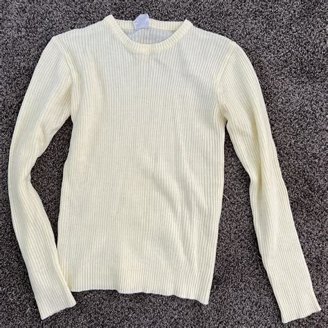 Vintage pale yellow sweater. 100% acrylic - Depop