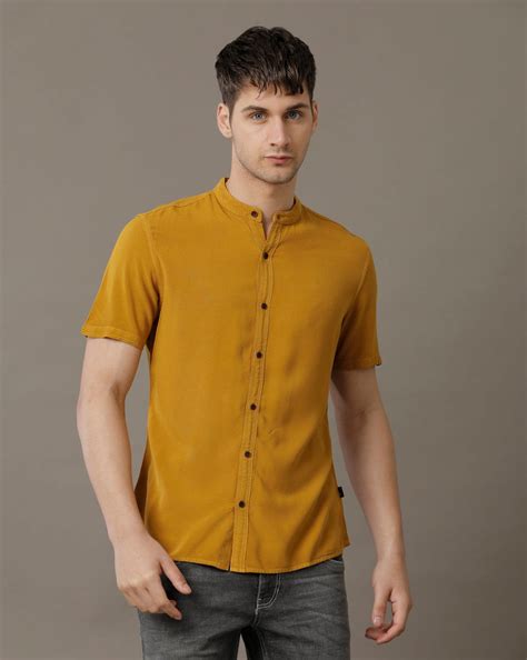 IDENTITI Men Slim Fit Mandarin Collar Solid Shirt In Mustard.