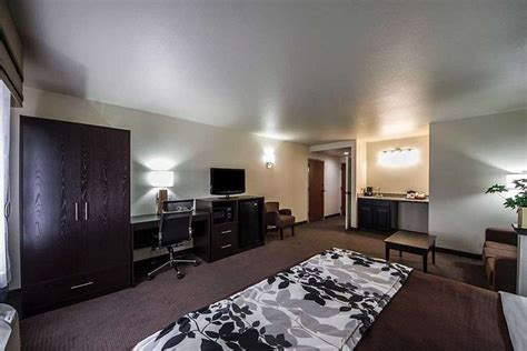 SLEEP INN & SUITES CENTRAL/I-44 (Tulsa) - Hotel Reviews, Photos, Rate ...