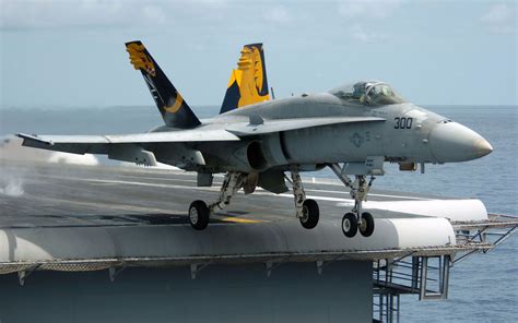 海军F-18超级大黄蜂 库存照片. 图片 包括有 亚马逊, 天空, 舰队, 军事, 演示, 行动, 水平 - 34682402