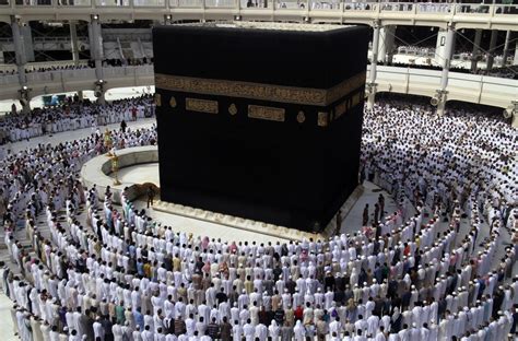 Ramadan: Muslims welcome Snapchat's livestream of Mecca prayers ahead ...
