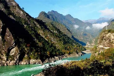 我国主要的10条河流长度排名：怒江第6，海河第10_中国数据_聚汇数据