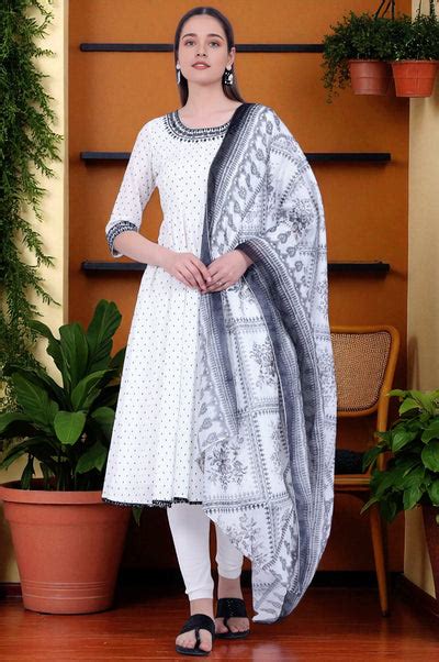 Shop Onam Collection | Onam Collection Online in India – shopforaureliaIn