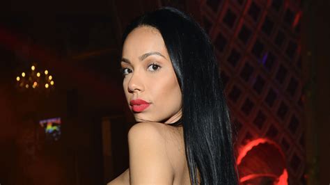 Erica Mena: Antonio Bibbs Gifts Roses & Sweet Love Note (Video)