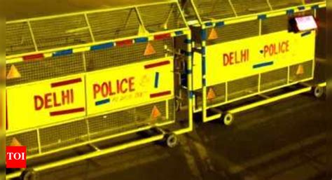 Delhi Child Death News: 2 kids found dead in box, police say shut ...