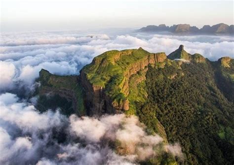 8 Maharashtra Hiking Trails That Will Exhilarate The Trekker In You