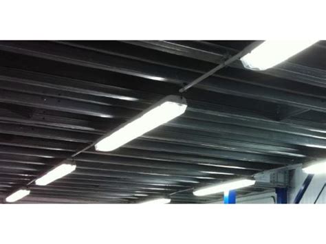 Reglette PVC T8 étanche longueur 120cm | Contact CHM LED