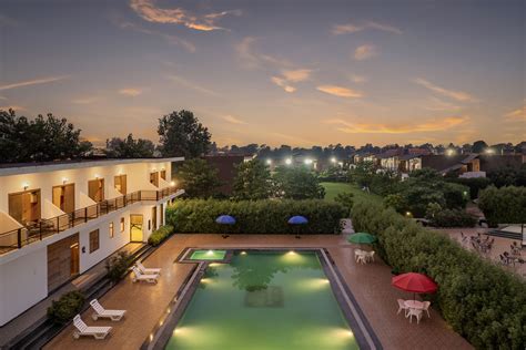 Stay at Jim Corbett | Luxury Jungle Resort – Book Now