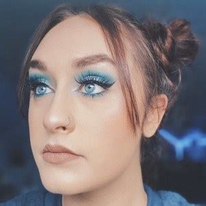 Dana Kowalski (TikTok Star) - Age, Birthday, Bio, Facts, Family, Net ...