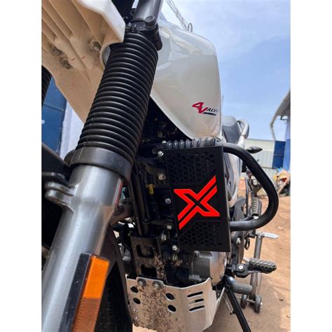 M-Technics Hero Xpulse 200 4v Radiator Guard | OutdoorTravelGear.com