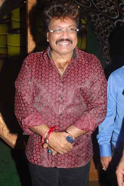 Shravan at Salma Agha's bash at Dockyard, Mumbai on January 3, 2011 ...