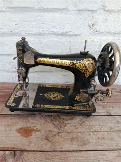 Image result for Machine Singer Ancienne Prix