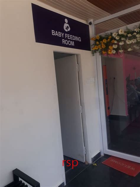 KTR opens City’s first modern bus shelter - rspnetwork.in