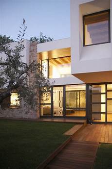 The Mediterranean Charm Of The Paeco House From Castel Di Lima by The Mediterranean Charm Of The Paeco House From Castel Di Lima The Mediterranean Charm Of The Paeco House From Castel Di Lima