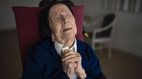 The world's oldest person, Sister André of France, dies at age 118 ...