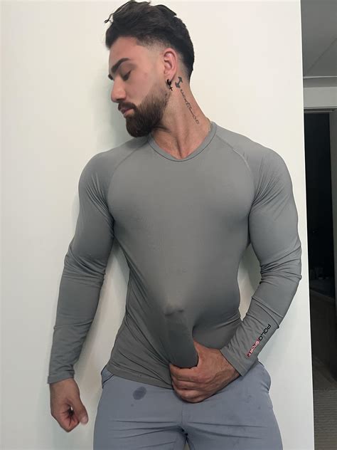 Underwear is a no go : r/freeballing