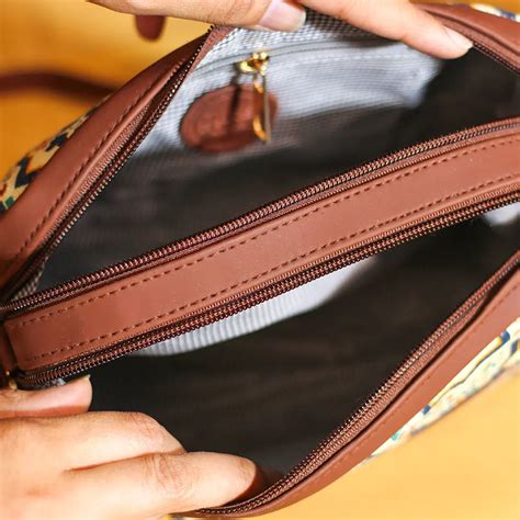 Souk Geometry Duoline Sling Bag