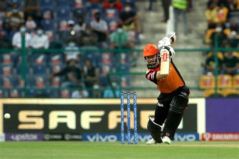IPL 2022 | SRH captain Kane Williamson fined INR 12 lakh for slow over-rate