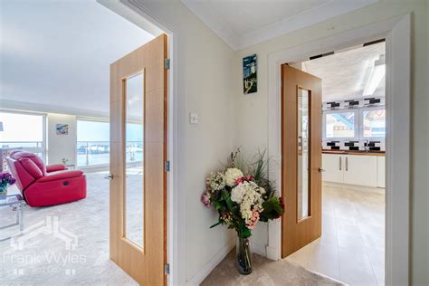 2 bed flat for sale in Flat 10, Sandhurst Court, 3-5 South Promenade ...