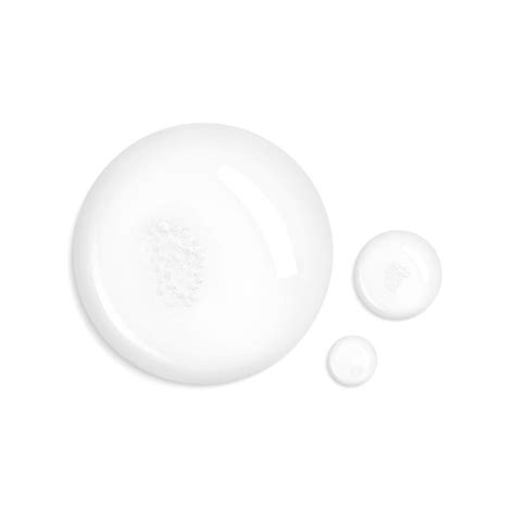 Micellar water: what it is and how to use it - Biotherm