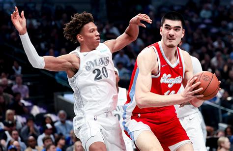 How many points did Zach Edey score tonight? Grizzlies vs Mavs box score