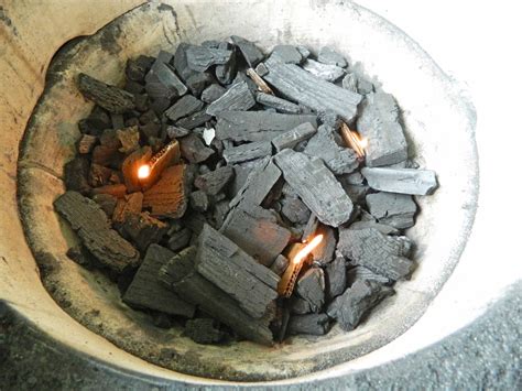 How To Use A Charcoal Fire Starter at Amber Owen blog