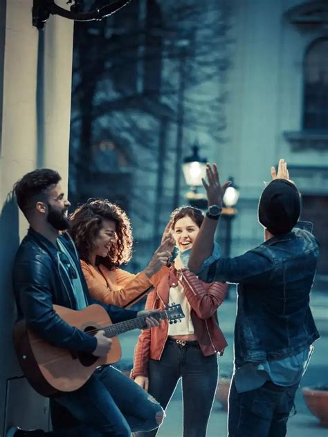 friendship day: Friendship Day 2022: Top Songs For You And Your BFF ...