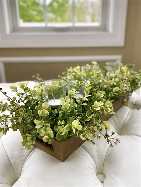dining room table greenery