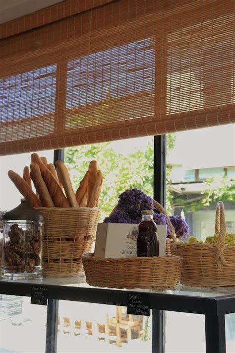 Retail Rustic Store Displays 的图像结果