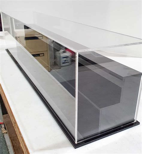 Acrylic Display Cases | Kayendee Plastics