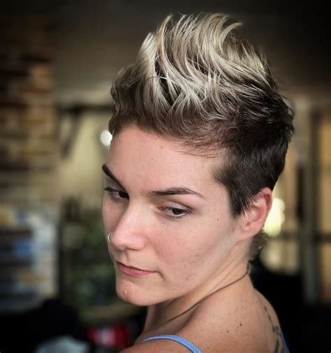 40 Hot Faux Hawk Hairstyles for Women to Try in 2025 | Faux hawk ...