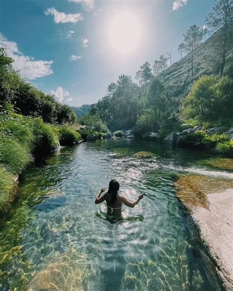 La "capital de las piscinas naturales" es este pueblecito portugués ...