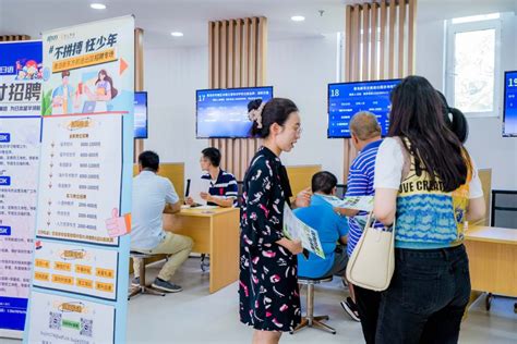 留学生在青岛：学中文用AI，感受中国独特魅力_腾讯新闻