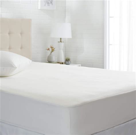 AmazonBasics Conscious Series Cool-Touch Rayon Bamboo Mattress ...
