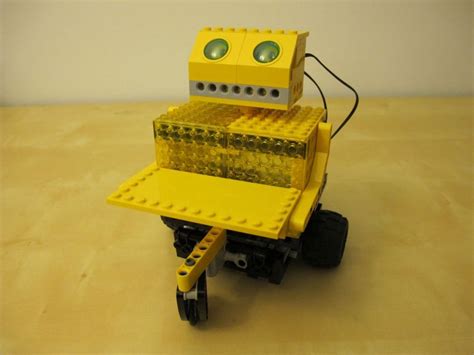 LEGO Remote Control Robot 的图像结果