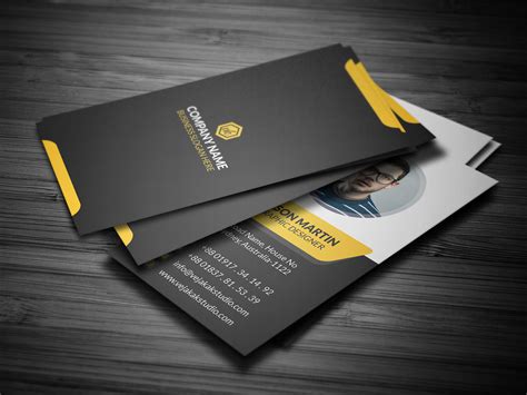 Vertical Business Card Design 的图像结果