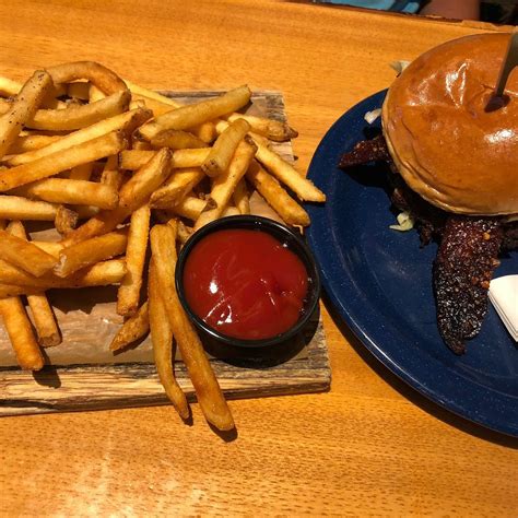 TWIN PEAKS RESTAURANTS, Lafayette - Menu, Prices & Restaurant Reviews ...