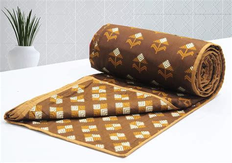 AURAVE Cotton 144 TC Reversible Dohar (Single Size_Brown) : Amazon.in ...