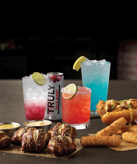 Buffalo Wild Wings Gluten Free Menu Guide 2023 - Eating Works