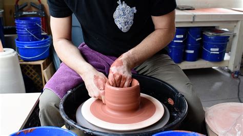 Pottery Tutorial Video Applying Flux 的图像结果