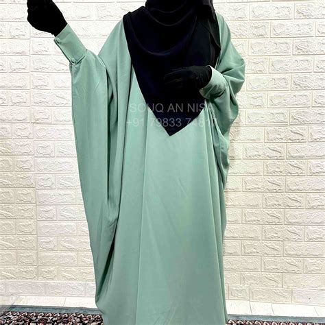 Emerald Kaftan Abaya With Cuff Buttons – Souq an nisa